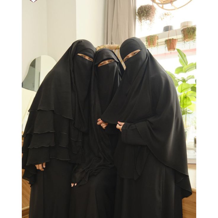 BLACK LAYERED KHIMAR